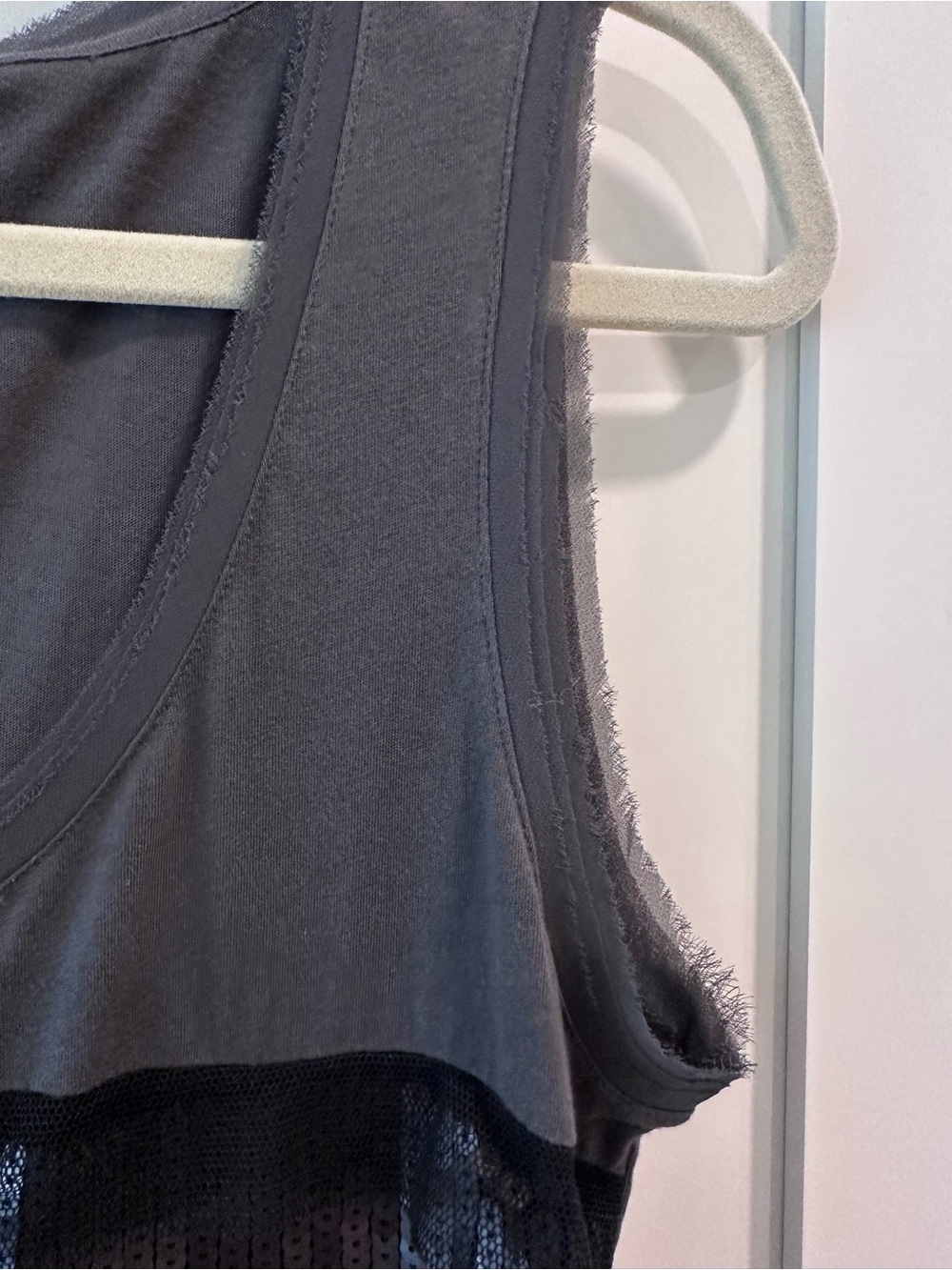 Women’s sequin Tank - Picture 2 of 3
